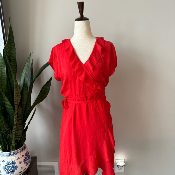 Aritzia Sunday Best Ruffle Hem Double Lined Wrap Dress - Picture 8 of 9